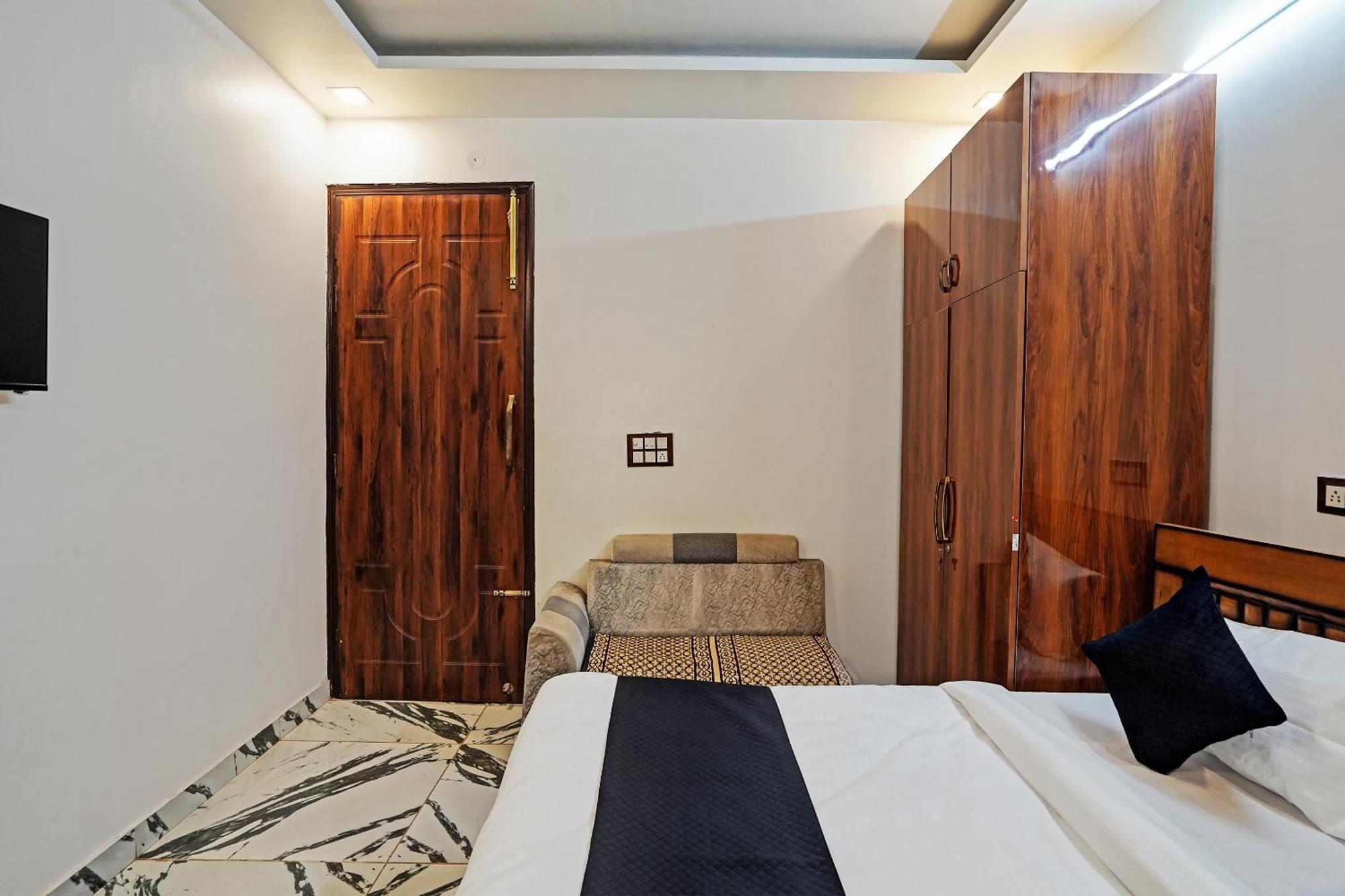 Hotel Play- Platinum Sector144 Couple Friendly Noida Exterior foto